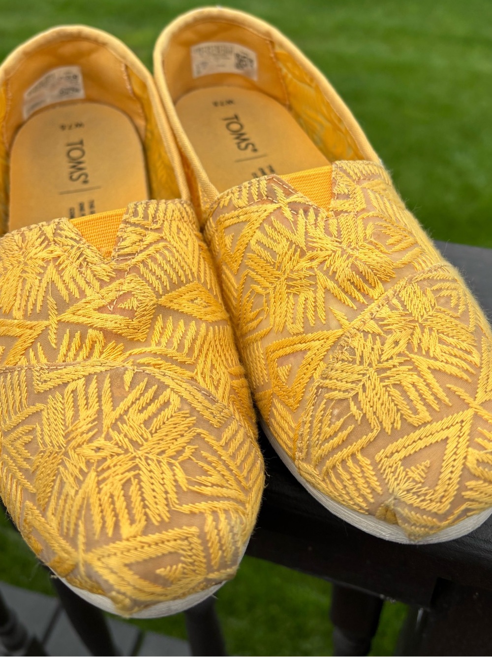 TOMS Women’s Yellow Embroidered Slip-Ons. Size 7.5